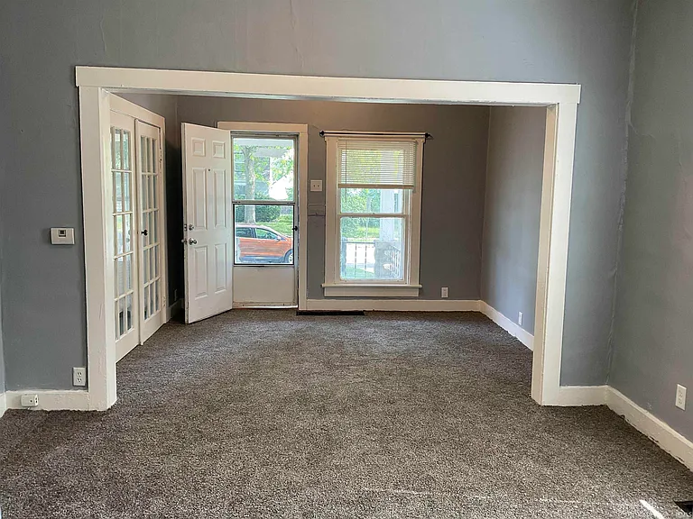 1807 Hale Ave — Photo 3