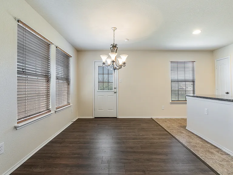 3917 Mantis St — Photo 7