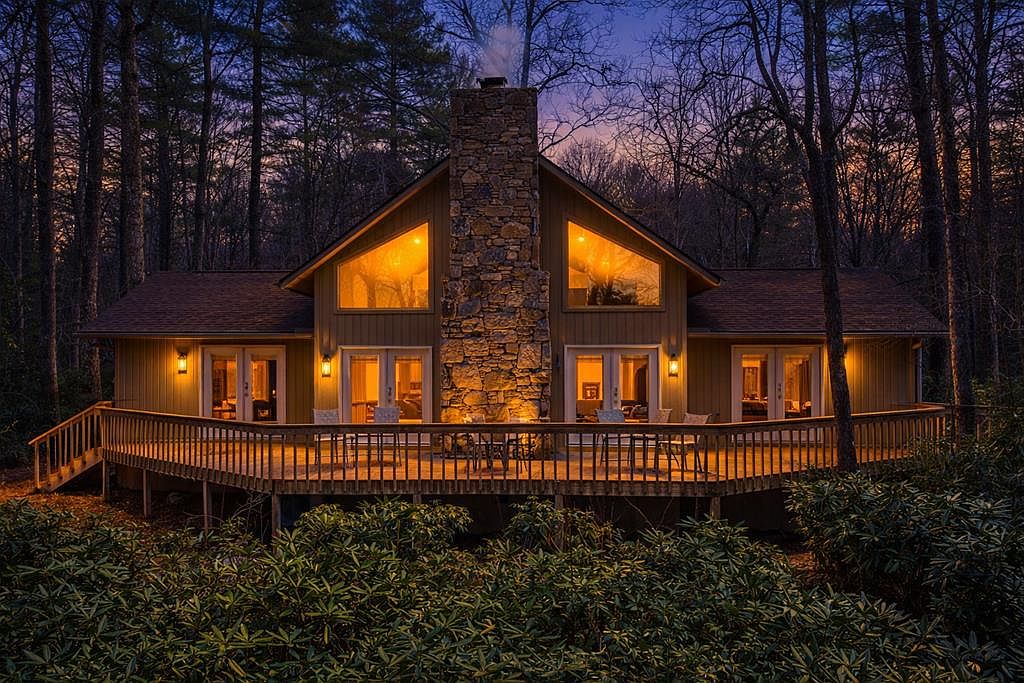 120 Holly Forest Ct