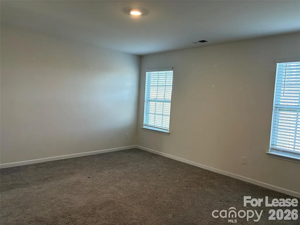 4 bed, 2.5 bath, $2,197 — Photo 3