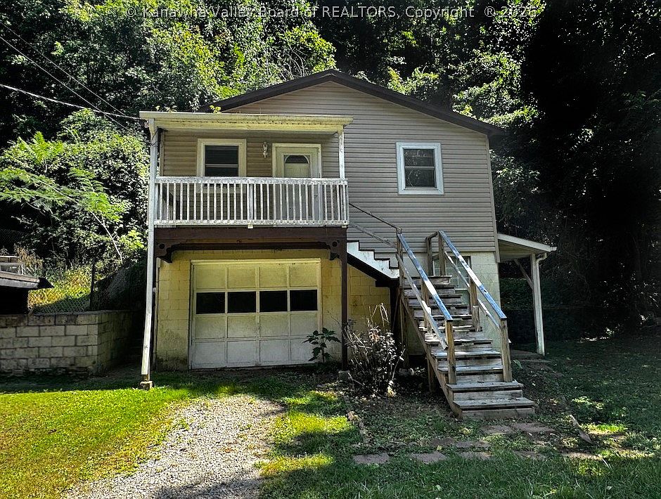 1st image of 158 E Point Dr
