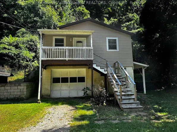 158 E Point Dr, Charleston, WV 25311