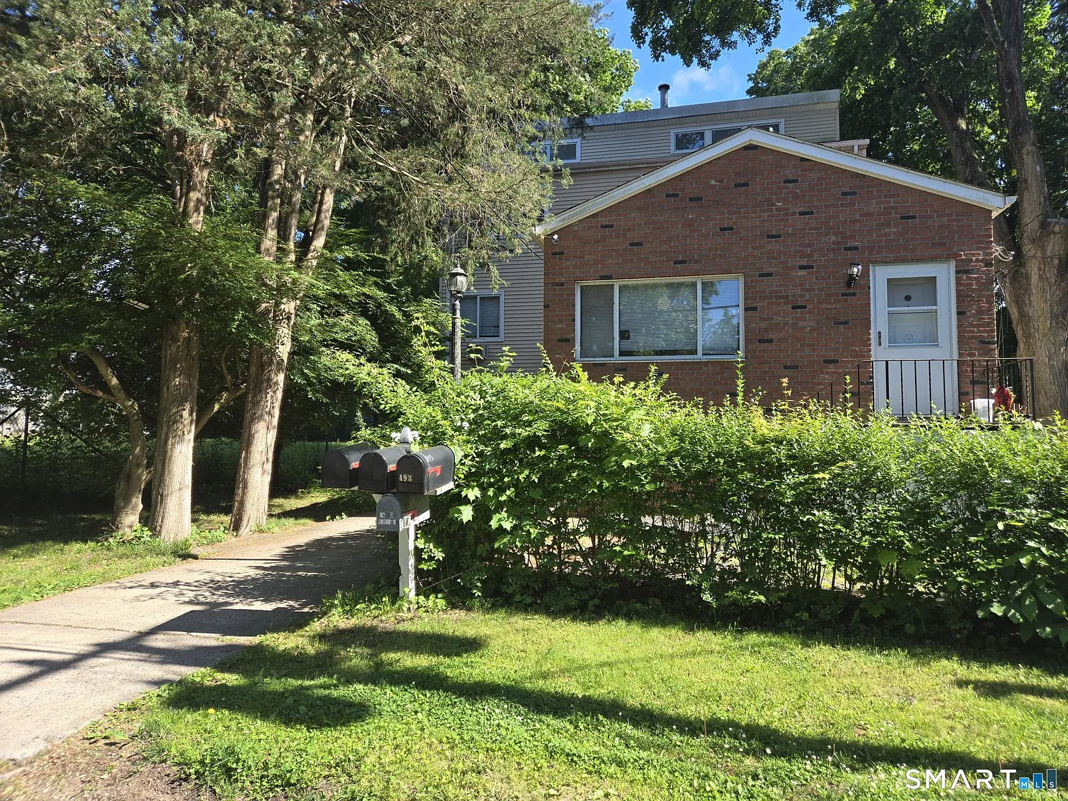 2 bed, 1.5 bath, 930 sqft, $2,750 — Photo 1