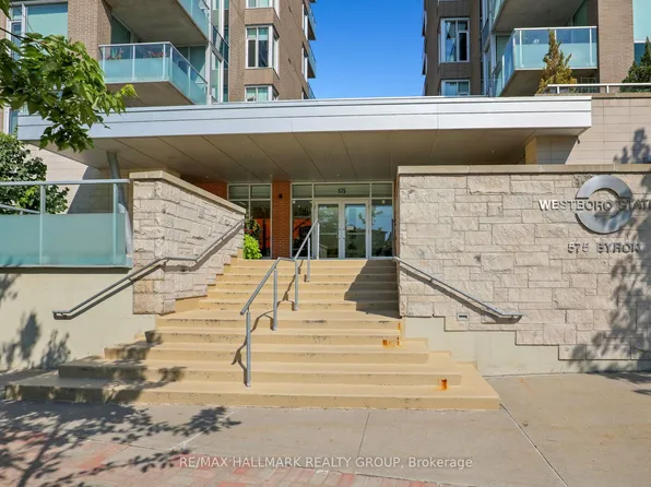 575 Byron Ave #411, Ottawa, ON K2A 1R7