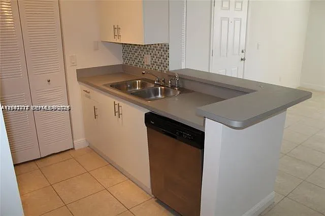 1247 SW 46th Ave #1308 — Photo 6
