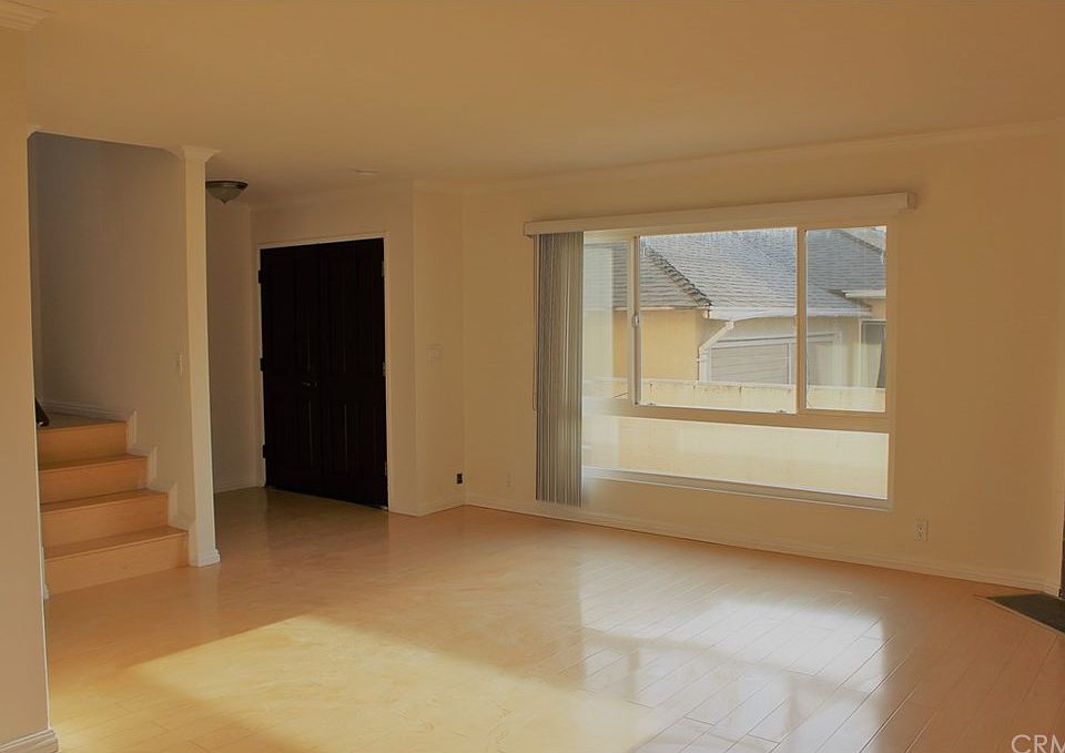 1st image of 216 W Grand Ave APT A
