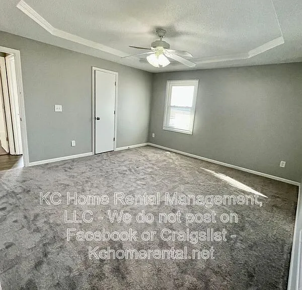 10606 N Oak Trafficway — Photo 19