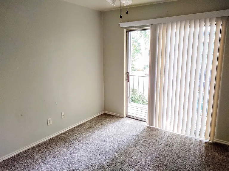 44444-2208 W Hickory St — Photo 13