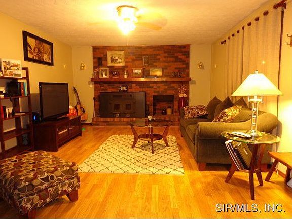 2nd image of 510 E Alton St