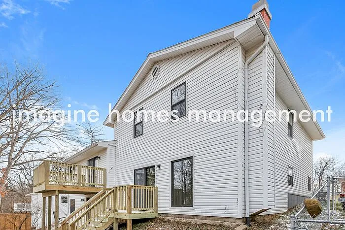 408 Willow Wood Ct — Photo 14