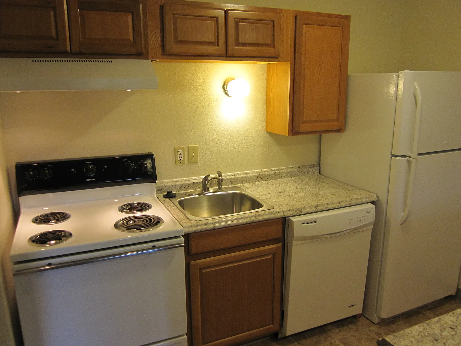 Fir Haven Apartments — Photo 3
