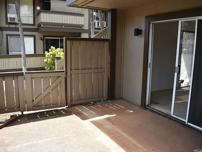 Puamaeole St — Photo 3