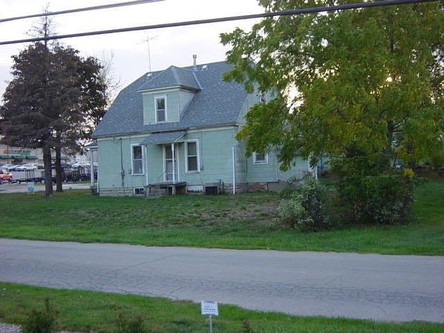 2nd image of 407 E Price Ave