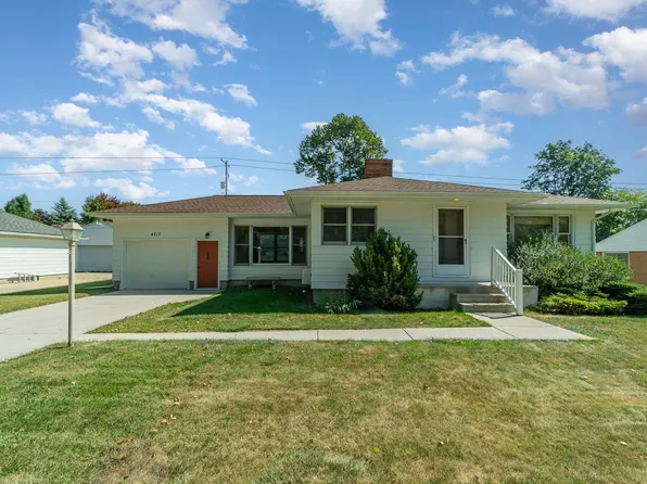 4717 Richardson Dr, Bay City, MI 48706