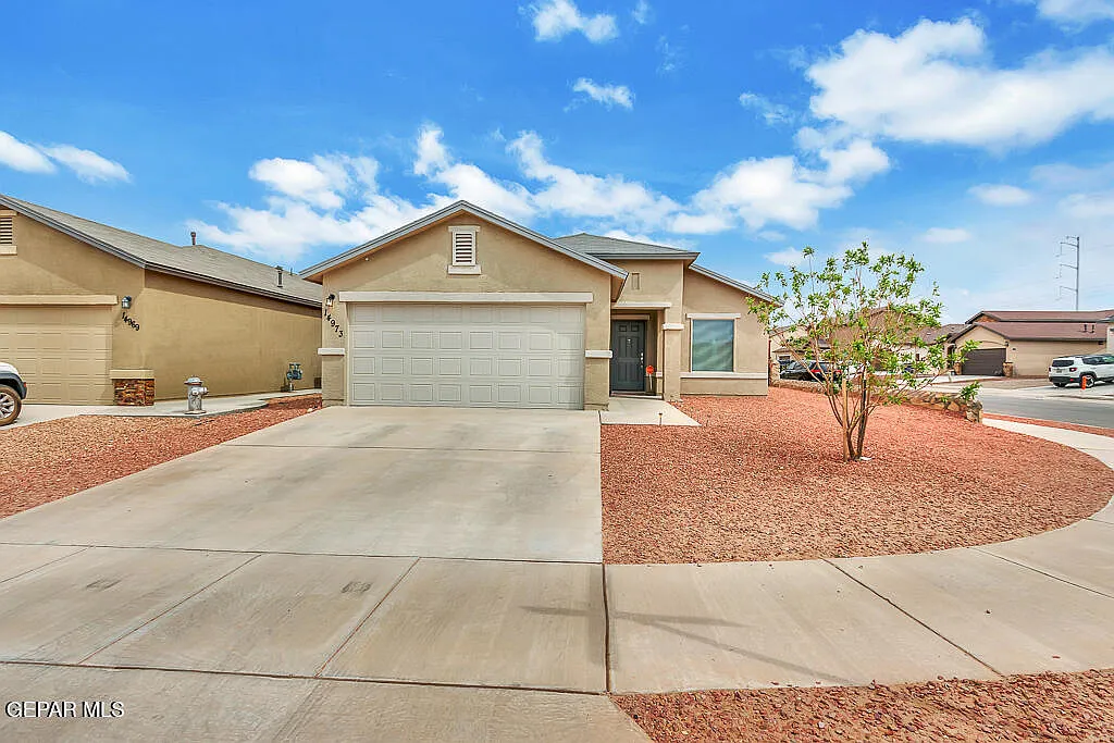 3 bed, 2.0 bath, 1225 sqft, $1,625 — Photo 1
