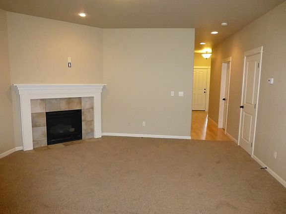 Liing Room