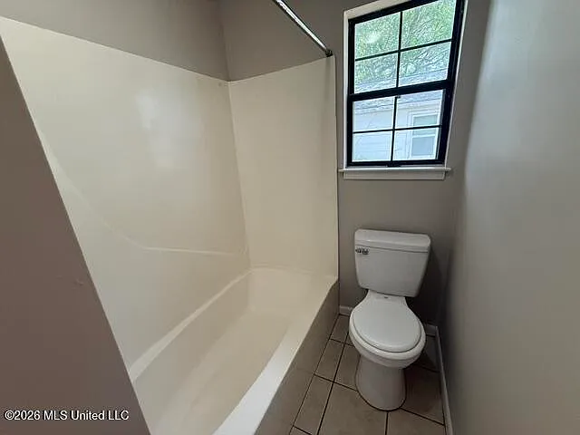941 22nd St — Photo 8