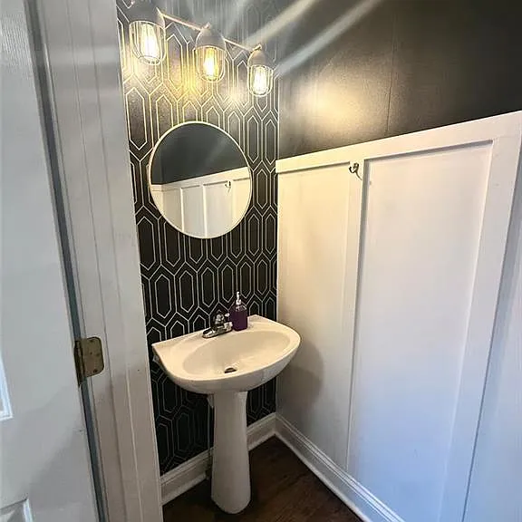 1032 Lena St NW — Photo 6