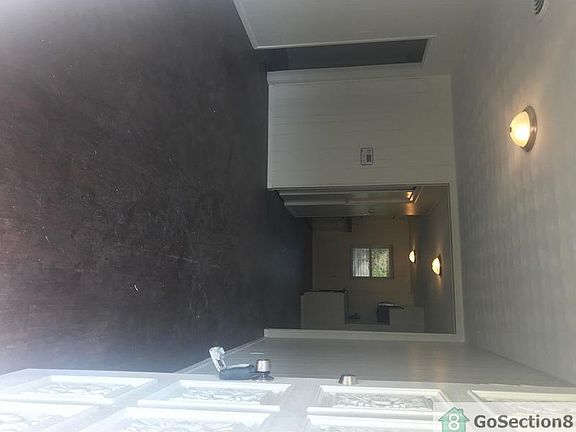 3rd image of 715 Paula Ln