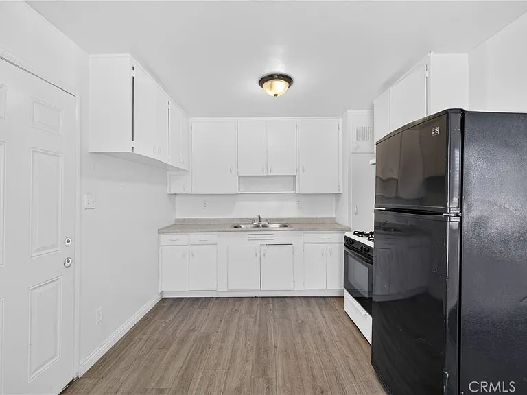 15990 Yucca St #B — Photo 7