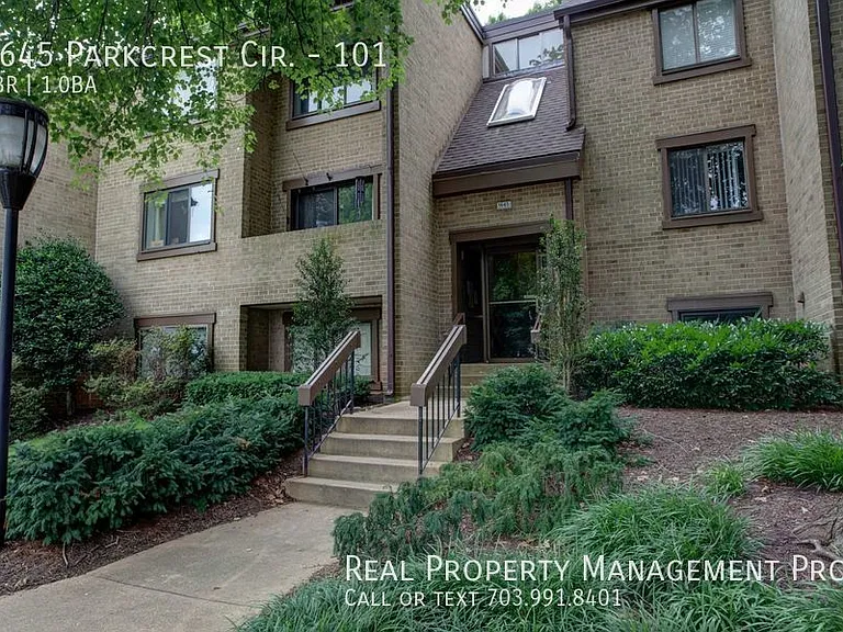 1645 Parkcrest Cir #101 — Photo 1