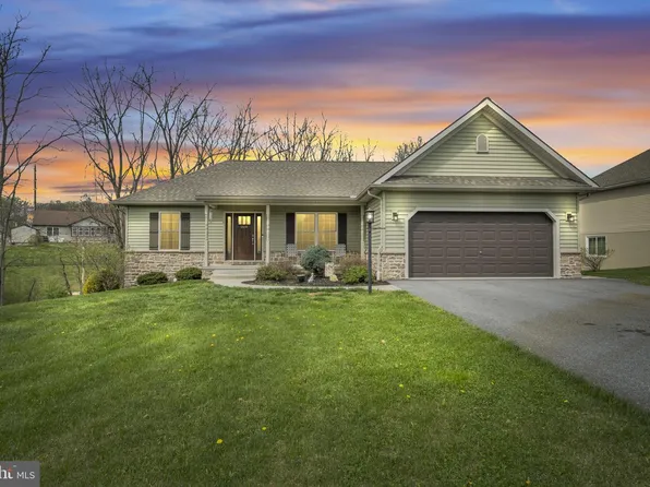 1519 Rolling Meadow Rd, Lebanon, PA 17046