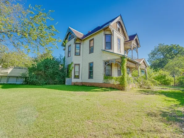 103 Stevens St, Ladonia, TX 75449