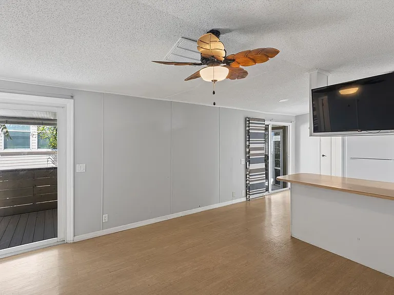 6620 Maloney Ave #14 — Photo 6