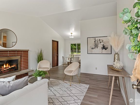 4th image of 17605 Spruce Way