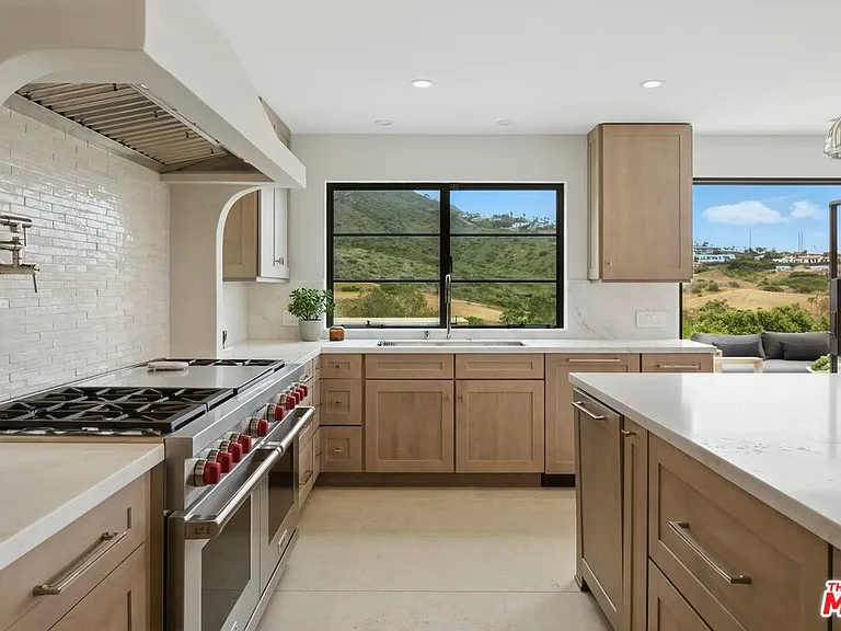 6326 Trancas Canyon Rd — Photo 18