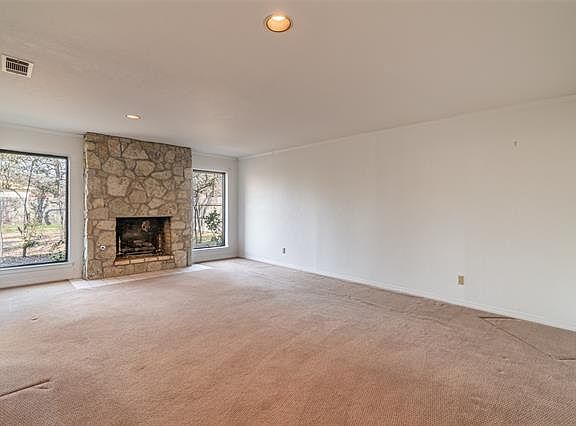 5th image of 2510 Garden Dr
