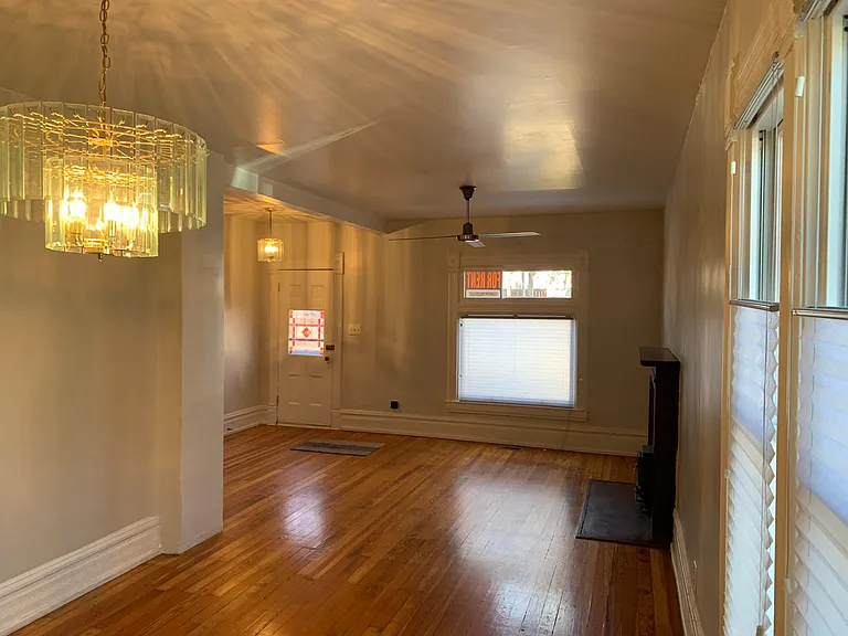 2502 W Argyle Pl — Photo 6