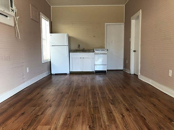 2nd image of 2616 E 11th Ave