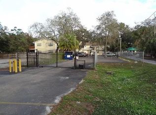 11713 N 15th St APT E, Tampa, FL 33612