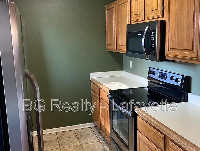 2 bed, 1.5 bath, 1050 sqft, $1,250 — Photo 3