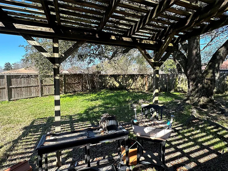 8607 Knoll Forest Dr — Photo 19