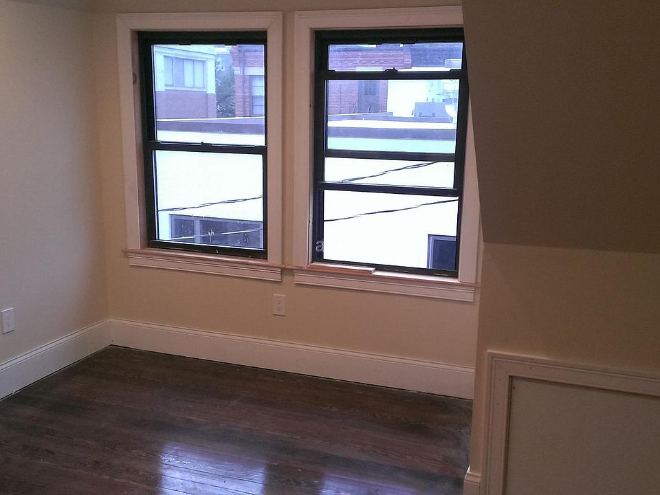 2nd image of 17 Winslow Rd #1CV