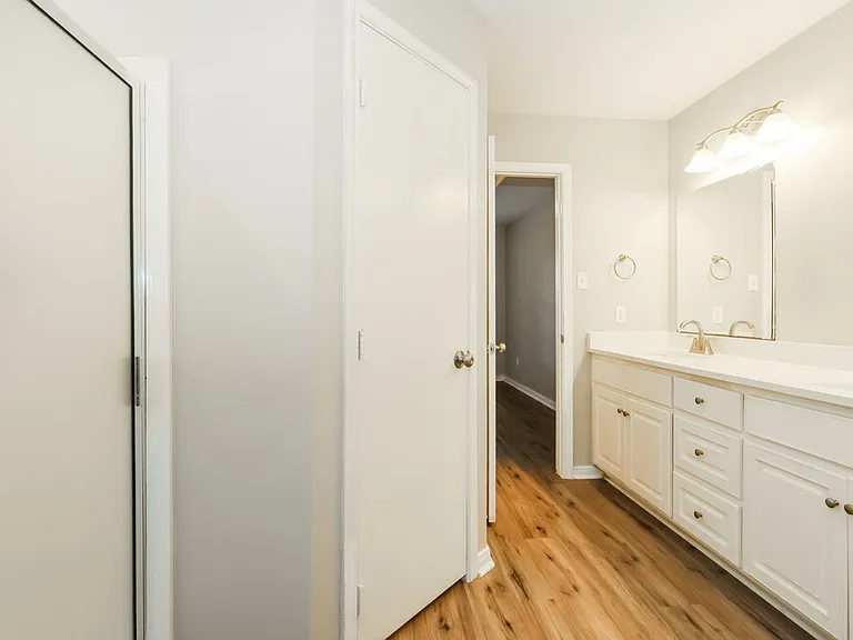 16325 Sun View Ln — Photo 12