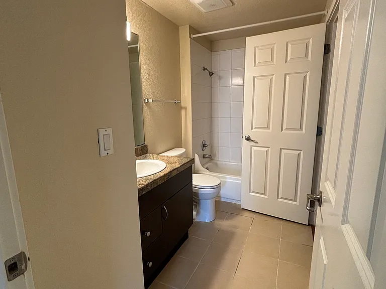 12625 SE 41st Pl #F104 — Photo 10