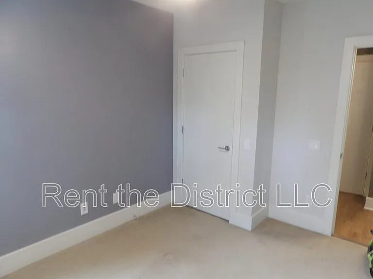 2926 Porter St NW #102 — Photo 10