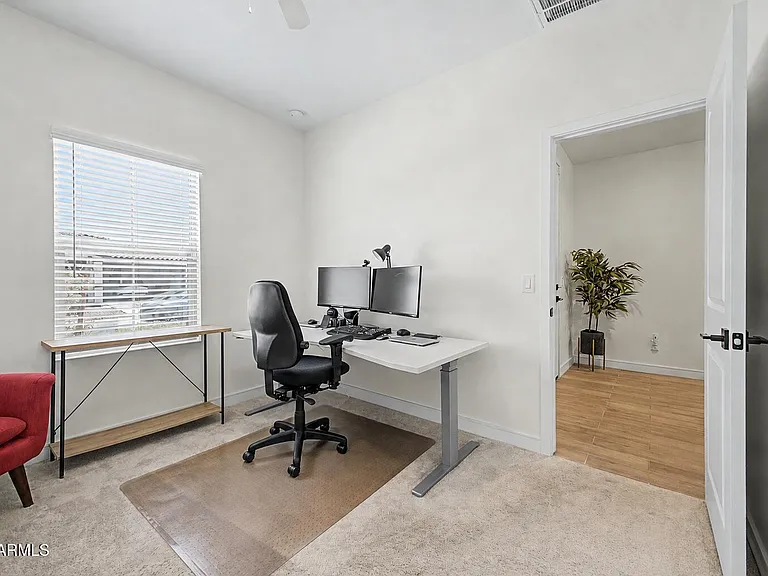 8620 W Hayward Ave — Photo 33