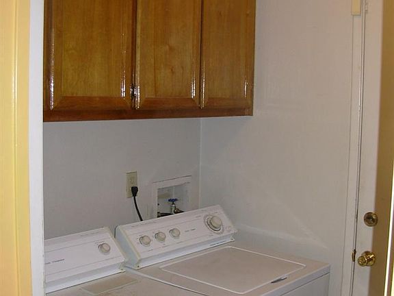 2nd image of 4532 Wessex Ln