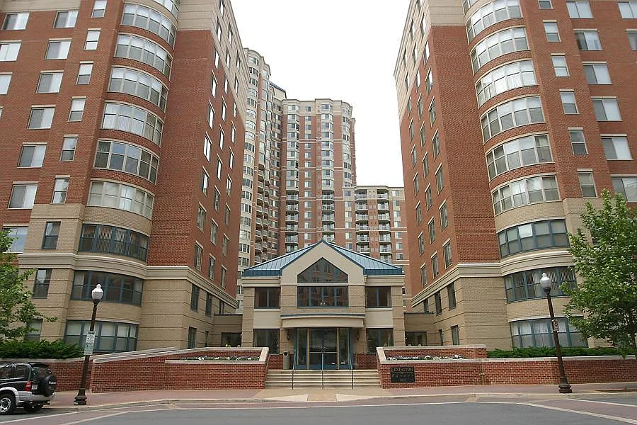 2 bed, 1.5 bath, 838 sqft, $2,900 — Photo 1