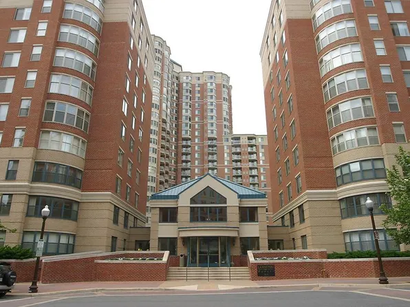 3830 9th St N APT 206E, Arlington, VA 22203