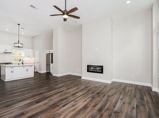 2118 Oatfield Dr, Houston, TX 77018
