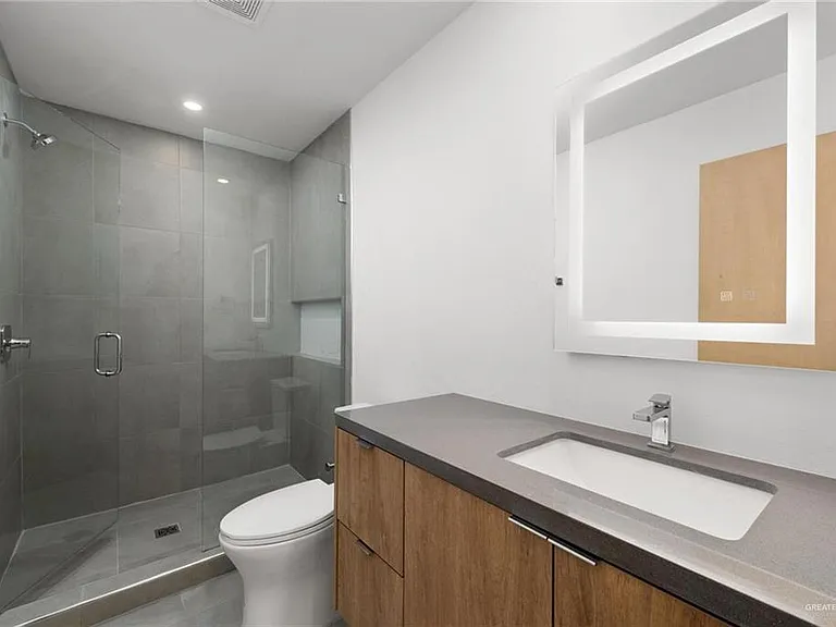 1304 E Iris Ave #1 — Photo 14