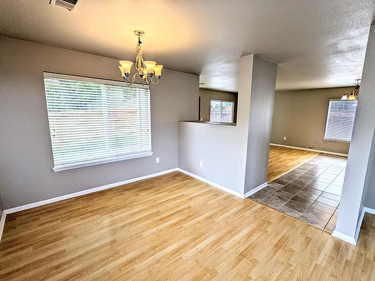 3802 Glenarbor Ln — Photo 5