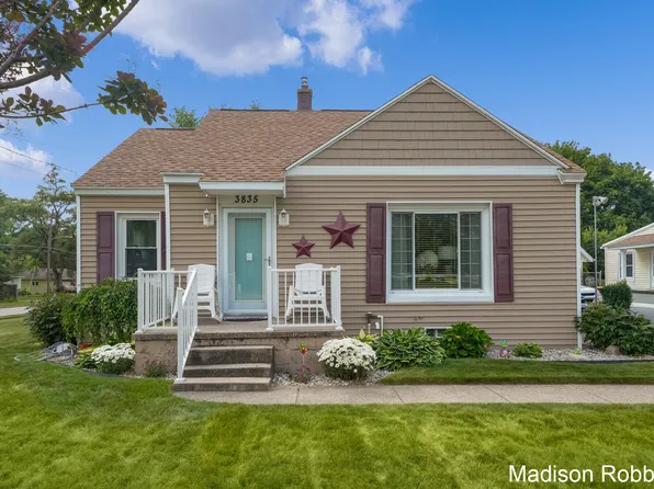 3835 Wilson Ave SW, Grandville, MI 49418