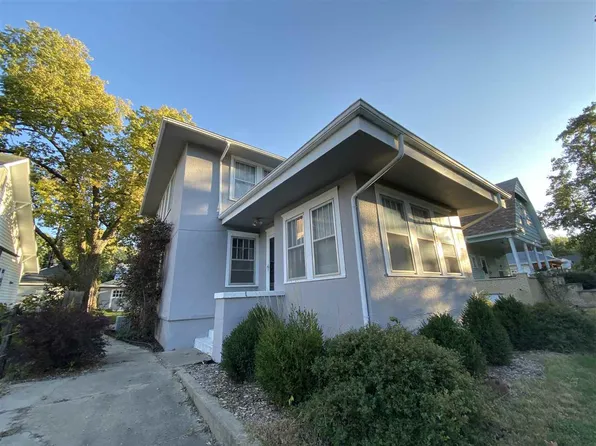 415 Blunt St, Clay Center, KS 67432