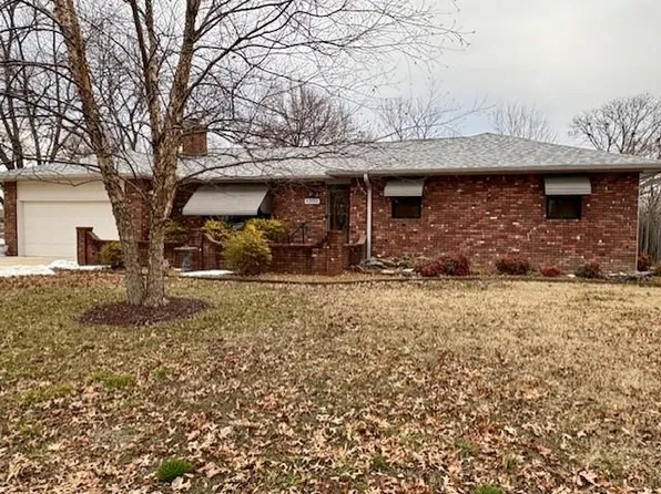 1300 S 32nd St, Parsons, KS 67357
